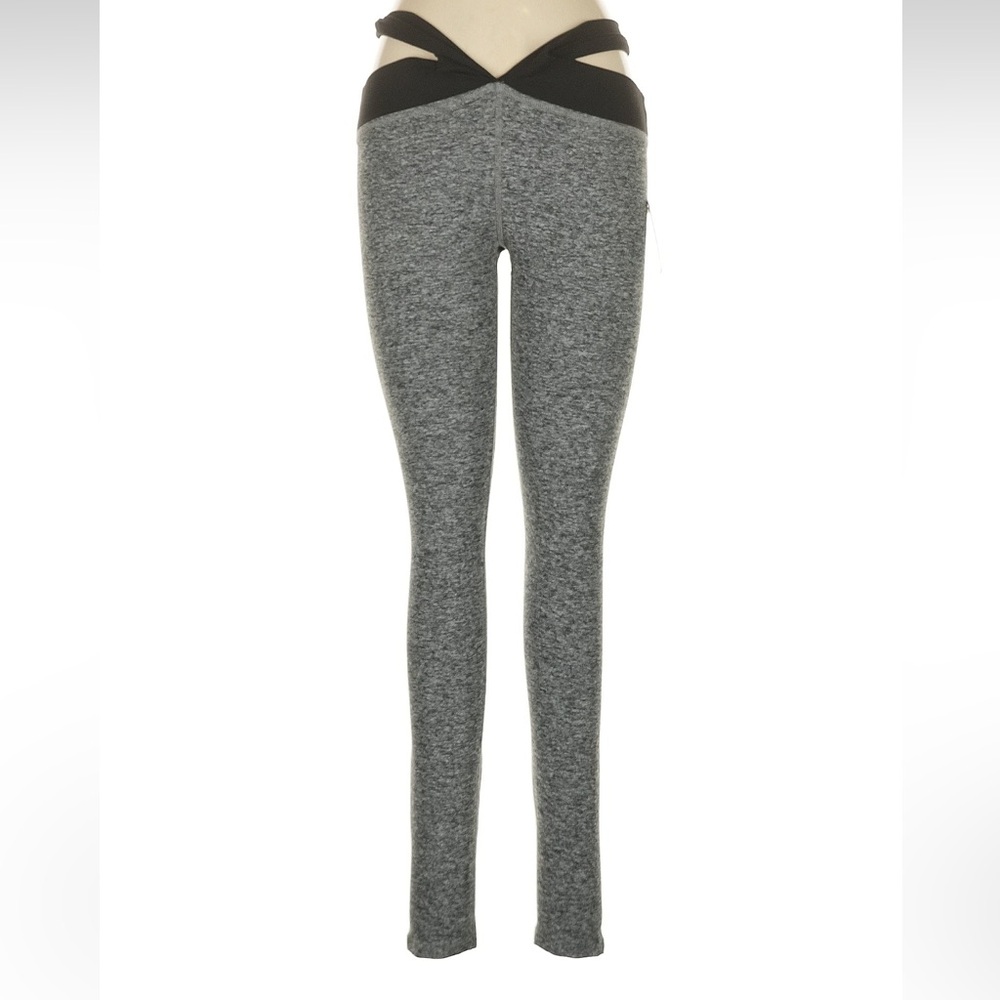 Beyond Yoga Cut Out Yoga Leggings